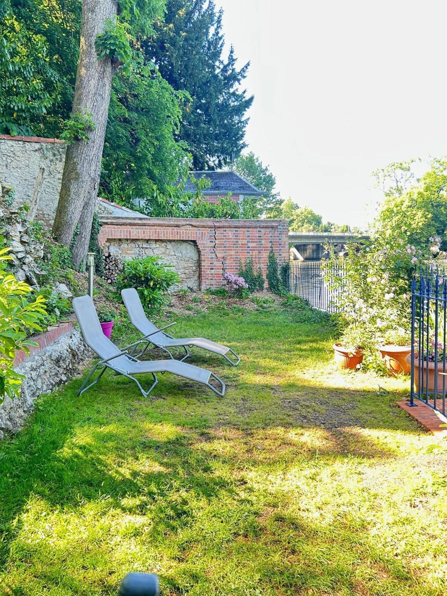 Le Chalet Bucolique Au Bord De L'Eau Olivet  Exterior foto